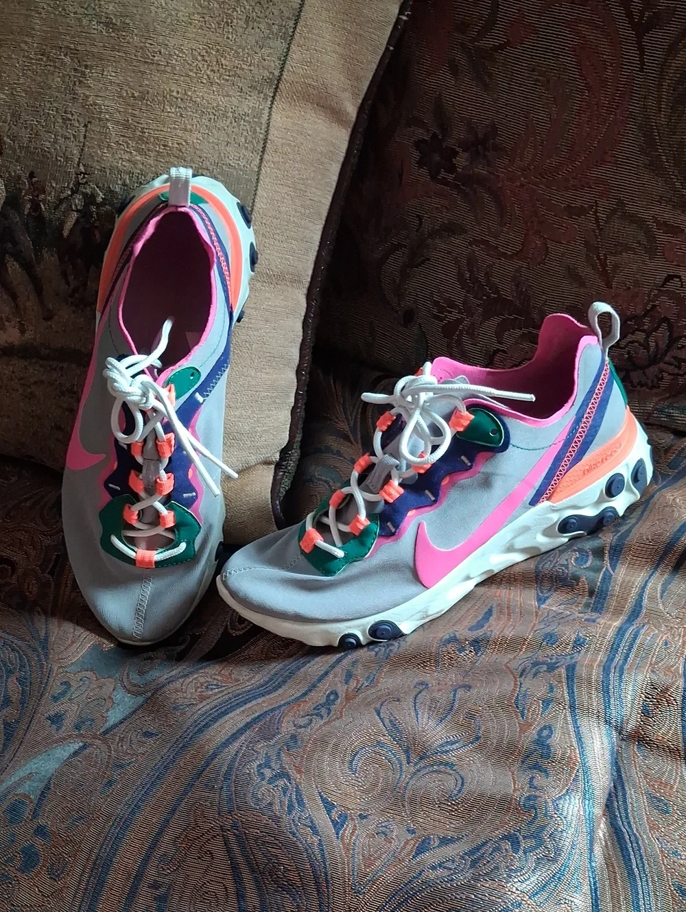 NIKE GRAY MULTICOLORED Sneakers